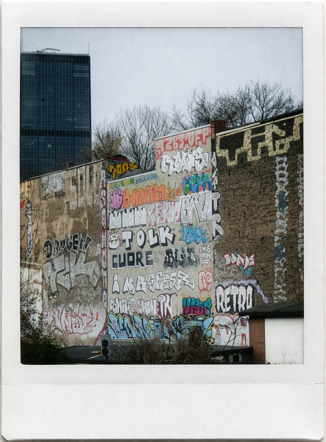 Warum wirkt illegale Kunst oft stärker als legale?